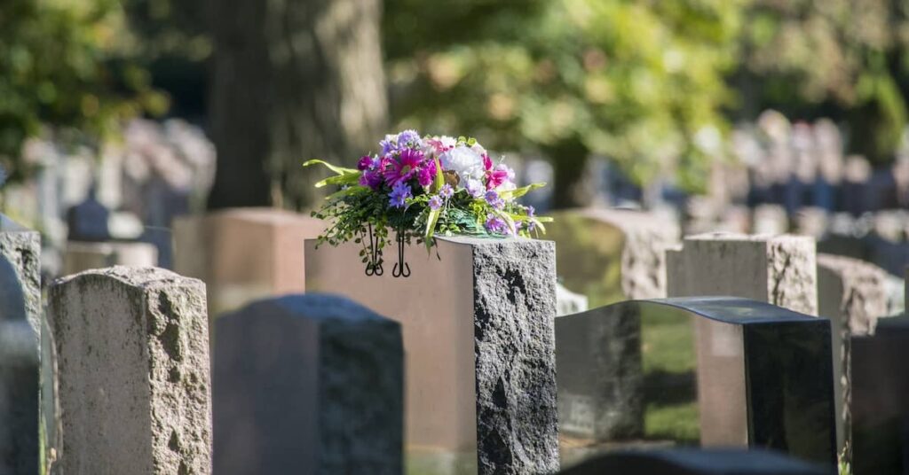 Tombstones in a cemetery | Burg Simpson