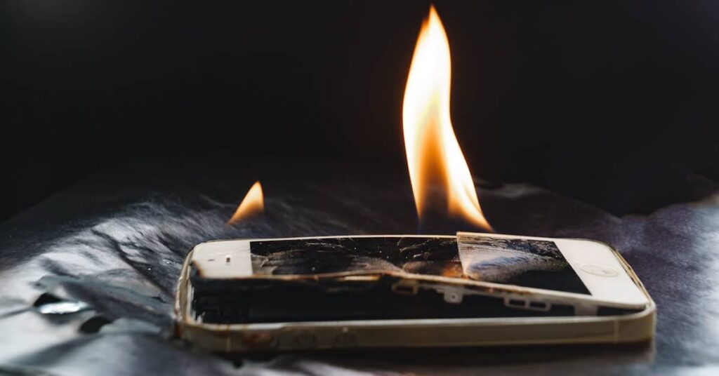 Defective smartphone battery causing a fire | Burg Simpson